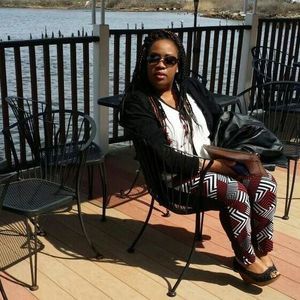 Meet your Posher, Avril